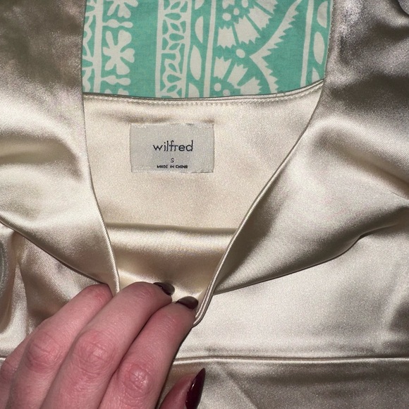 Aritzia Wilfred Shiny Satin Champagne Gold Top - Picture 3 of 4